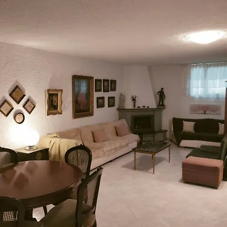 아파트 Palioktima - Sleep N Go Neon Rysion