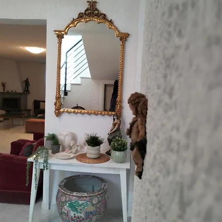 아파트 Palioktima - Sleep N Go Neon Rysion