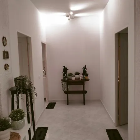 아파트 Palioktima - Sleep N Go Neon Rysion